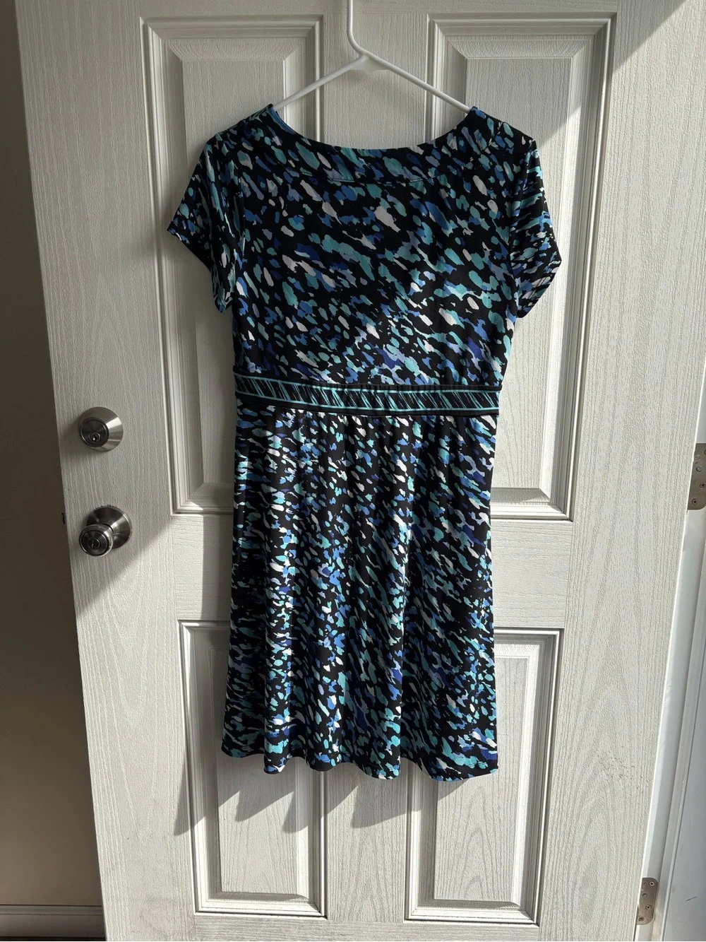 APT 9 Medium Blue Black Print Dress V Neck Empire Waist Knee Length Casual Work - Picture 3 of 5